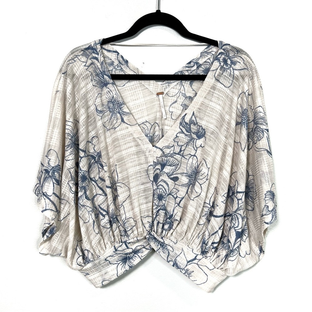 FREE PEOPLE One Dance floral bohemian chic Top in Cream/Blue size XS
